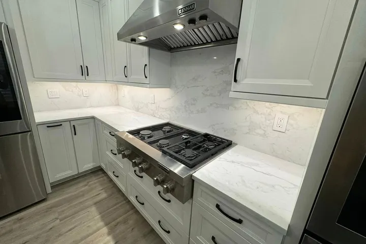 Baltimore Granite Direct: countertops project photo, Timonium, MD