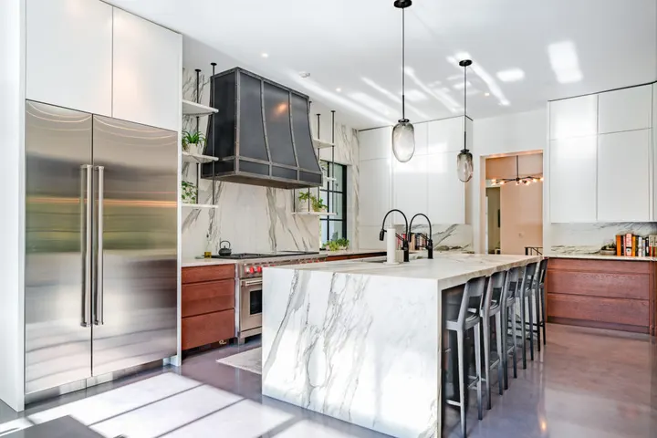 Bottega Surfaces: countertops project photo, Atlanta, GA