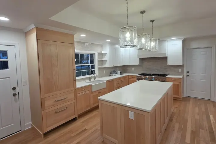 Candelino Kitchens: kitchen and bath showrooms project photo, Elizabeth, NJ