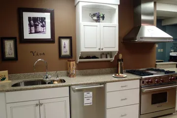 Divine Design Stone & Cabinets: buying kitchen cabinets project photo, North Bergen, NJ