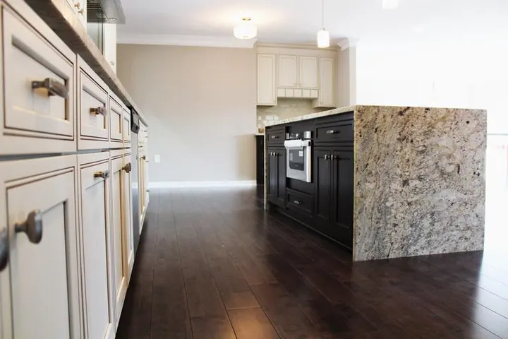 Erva Stone: kitchen remodeling project photo, Lorton, VA