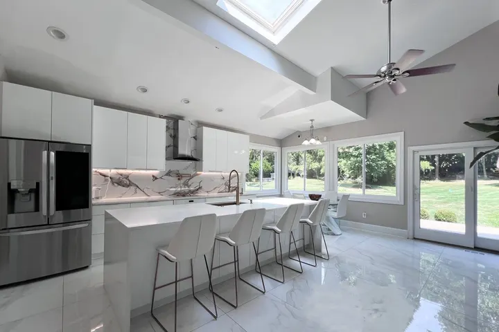 Icon Remodeling: kitchen and bath showrooms project photo, Philadelphia, PA