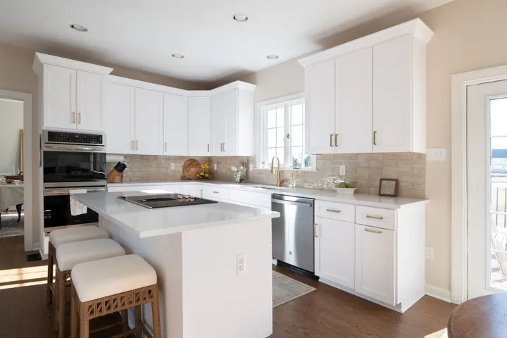Kitchen Saver of Virginia: kitchen remodeling project photo, Lorton, VA