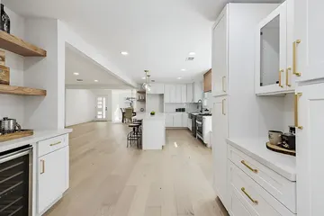 MDC Design Center: kitchen and bath showrooms project photo, Cherry Hill Township, NJ