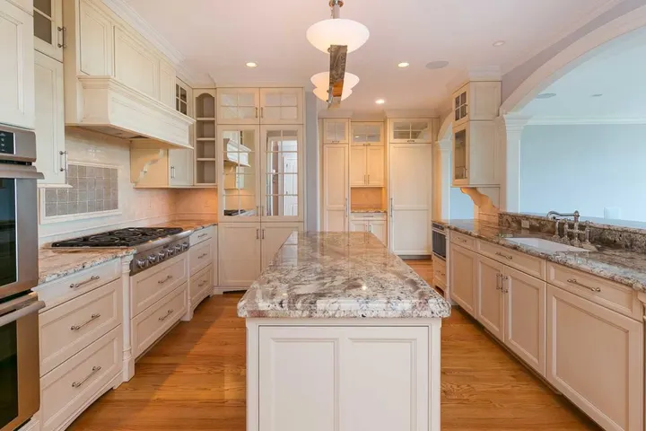Palmyra Stone, Inc: countertops project photo, Fairfax, VA