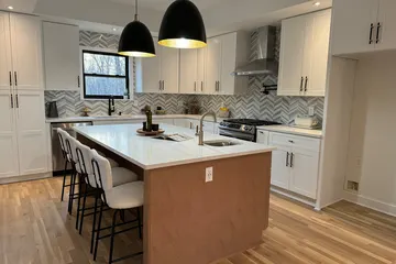 Reno Crafters Plus Kitchen Bath: kitchen and bath showrooms project photo, Alpharetta, GA