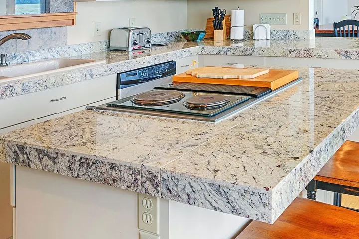 Universal Granite Tile: countertops project photo, Hackensack, NJ