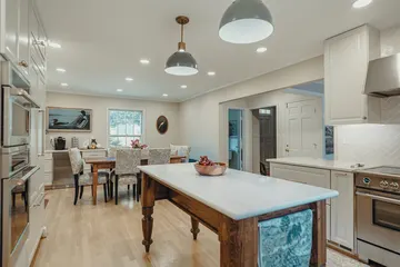 VKB Kitchen & Bath Bethesda: kitchen and bath showrooms project photo, Bethesda, MD